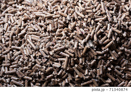 ペレットストーブの木質ペレット燃料 71340874