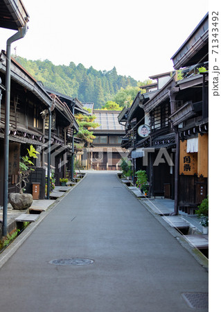 高山市　古い町並み　さんまち通り 71343492