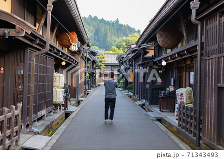 高山市　古い町並み　さんまち通り 71343493
