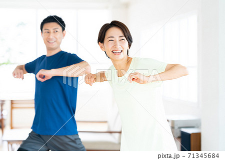 女性 フィットネス ヨガ リビング ライフスタイル カジュアル 女性 フィットネス ヨガ リビング ライフスタイル カジュアル 71345684