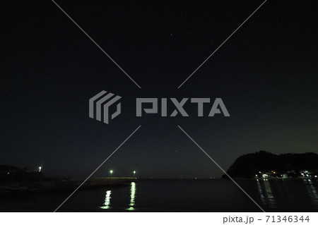富浦海岸 富浦旧港 海と星空 夜の海 富浦海岸 富浦旧港 海と星空 夜の海 71346344