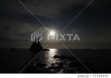 富浦海岸 法華崎遊歩道 海と月 月の道 富浦海岸 法華崎遊歩道 海と月 月の道 71346444