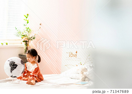 子供 ライフスタイル 女の子 71347689