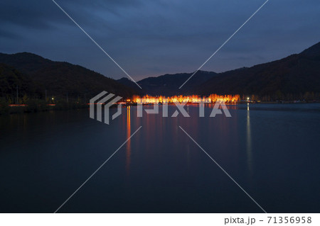 秋 槐山郡 ムングァン貯水池 71356958