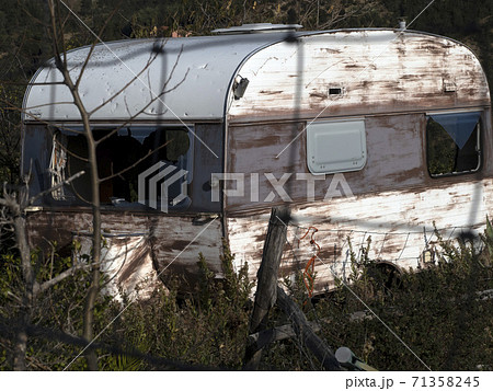 Old abandoned rv Old abandoned rv 71358245