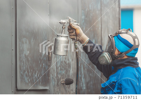 Industrial work. Priming of metal products from the compressor gun 71359711