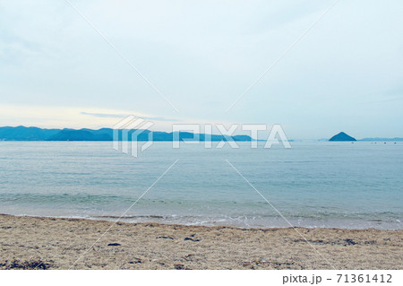 【香川】直島　柔らかい色彩の瀬戸内海 71361412