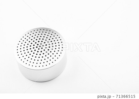 image of sound speaker white background  71366515