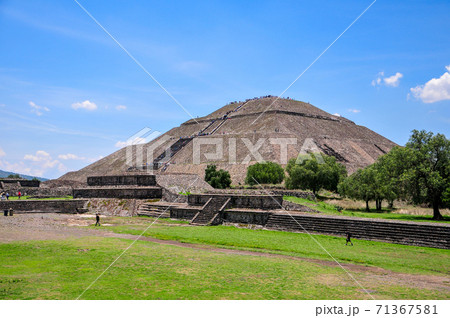 メキシコのピラミッド メキシコのピラミッド 71367581