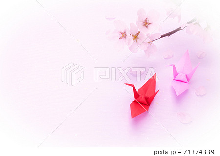 桜と折り鶴 楕円ぼかし 桜と折り鶴 楕円ぼかし 71374339