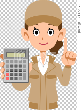 計算機を見せて説明するベージュの作業着の女性 71377170