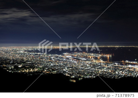 摩耶山掬星台から見る神戸の夜景 【2020年】 摩耶山掬星台から見る神戸の夜景 【2020年】 71378975