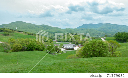 草原 羊牧場 風景 71379082