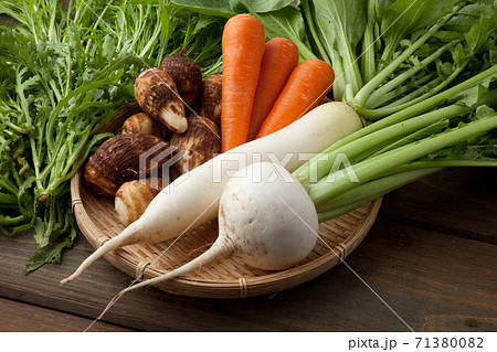 秋野菜集合　　家庭菜園 71380082