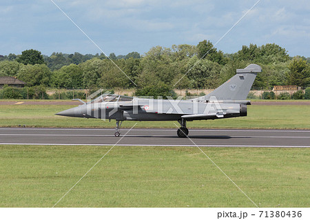 フランス空軍ラファールC着陸 71380436