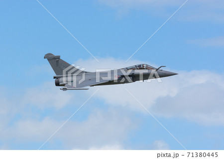 フランス空軍ラファールC水平飛行 71380445