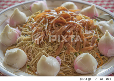 Fried noodles with peach bread for decoration Fried noodles with peach bread for decoration 71381304