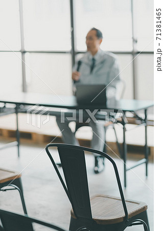 説明会 会場 空席 説明会 会場 空席 71381465