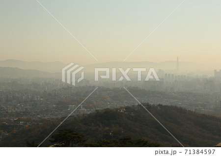 風景 秋 山 71384597