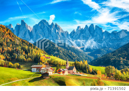 Marvelous autumn scene of magnificent Santa Maddalena village in Dolomites Marvelous autumn scene of magnificent Santa Maddalena village in Dolomites 71391502