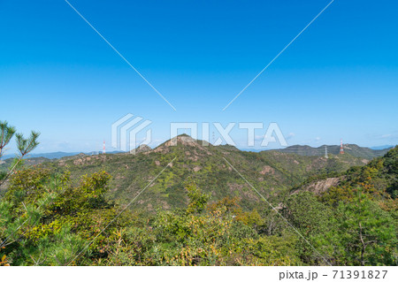 鷹ノ巣山山頂付近から見た景色（須磨アルプス・高御位山） 71391827