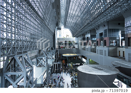 京都駅構内の風景 京都駅構内の風景 71397019