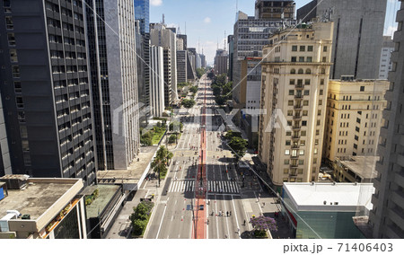 Avenida Paulista (Paulista avenue), Sao Paulo city, Brazil 71406403