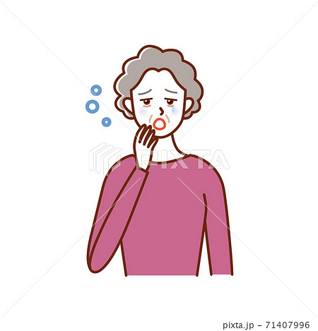 寝不足の高齢者の女性 71407996