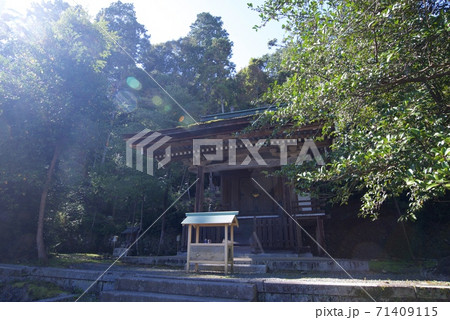 京都市西京区の月読神社の本殿 71409115