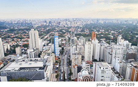 Aerial view of 9 de Julho avenue in Sao Paulo city. Aerial view of 9 de Julho avenue in Sao Paulo city. 71409209