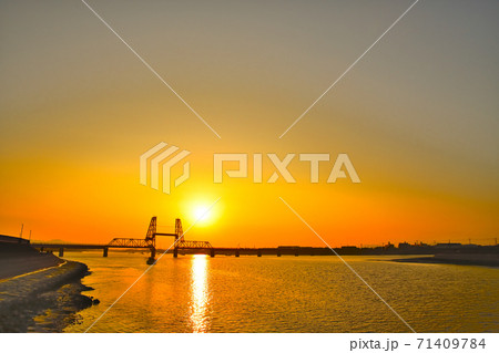 大川市　筑後川昇開橋の夕景 71409784