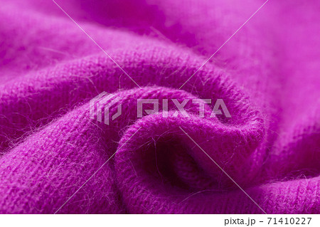 ピンクのアンゴラニット生地の素材感の写真素材