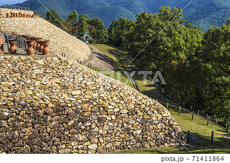 信州　長野県千曲市秋の森将軍塚古墳 71411864