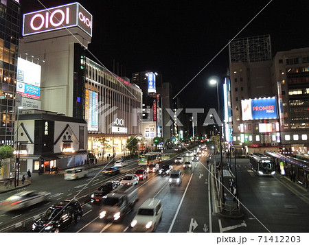 夜景 Jr錦糸町駅南口 京葉道路の写真素材