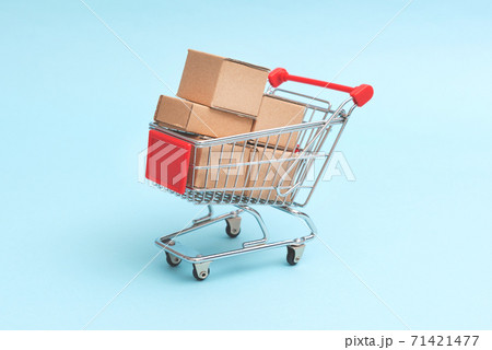 Shopping cart, internet commerce concept 71421477
