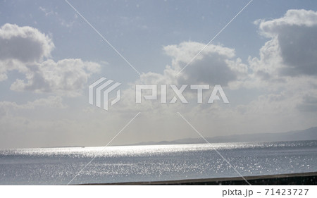 綺麗な空と海 71423727