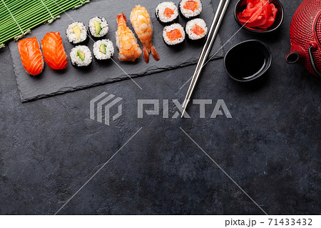 Japanese sushi set Japanese sushi set 71433432