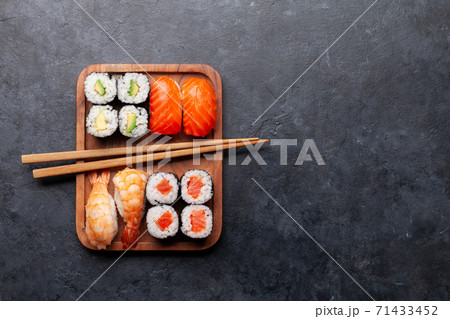 Japanese sushi set Japanese sushi set 71433452