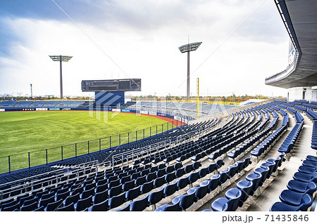野球場の内野スタンド (ECOスタジアム新潟) 71435846