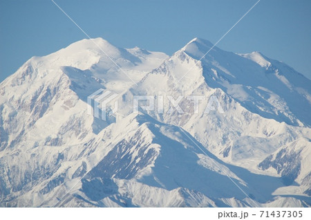 アラスカ デナリ国立公園からのマッキンリー山 アラスカ デナリ国立公園からのマッキンリー山 71437305