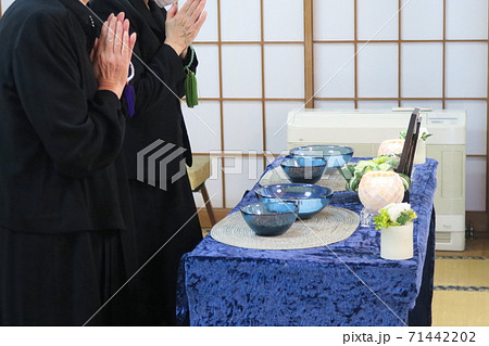 会葬者のお焼香 会葬者のお焼香 71442202