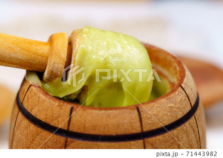 green organic honey with ginger close up macro selective focus 71443982