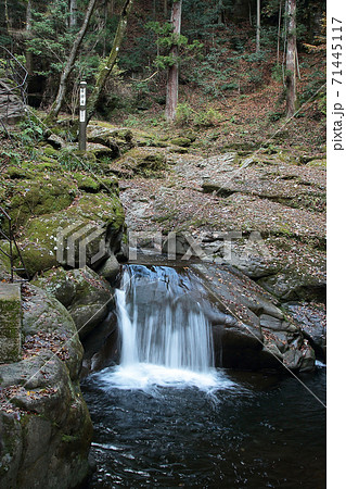 赤目四十八滝　三重県　紅葉 71445117