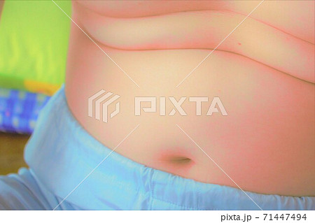 男性の太ったお腹 男性の太ったお腹 71447494