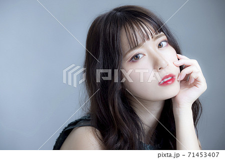 女性　ビューティー　ヘアケア　 71453407