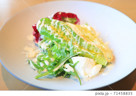 美味しいシーザーサラダ 美味しいシーザーサラダ 71458835