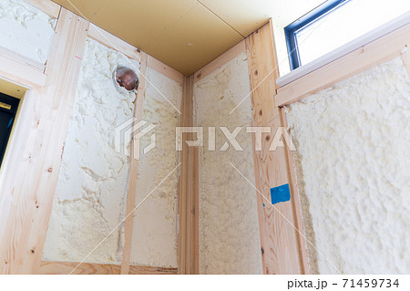 住宅の断熱材 住宅の断熱材 71459734