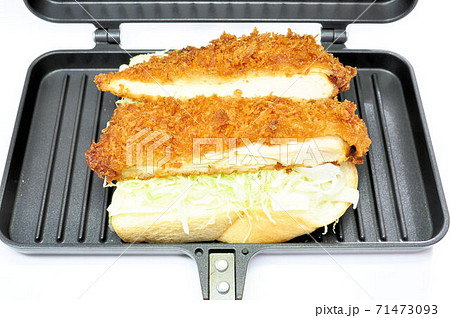 チキンカツのホットサンド 71473093