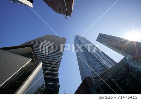 日本の東京都市景観　虎ノ門ヒルズや周辺再開発の超高層ビル群などを望む 71476415