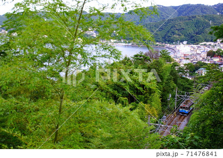 伊豆多賀 伊豆急行 8000系 普通列車 ( 静岡県 熱海市 上多賀 ) 伊豆多賀 伊豆急行 8000系 普通列車 ( 静岡県 熱海市 上多賀 ) 71476841